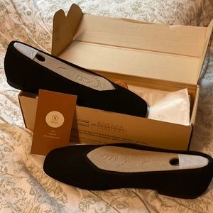 Vivaia black flats -brand new in original packaging size 10